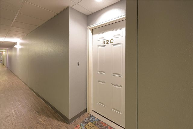 2209 S Braeswood Boulevard E 32C, Houston, TX 77030