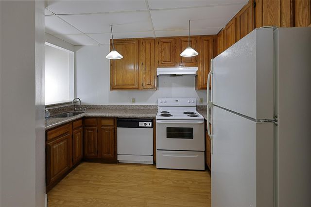 2209 S Braeswood Boulevard E 32C, Houston, TX 77030