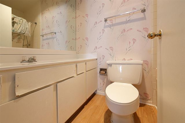 2209 S Braeswood Boulevard E 32C, Houston, TX 77030