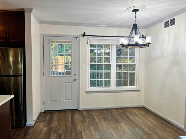 2110 Montreat Way Apt D, Vestavia Hills, AL 35216