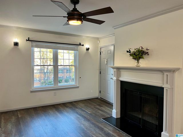 2110 Montreat Way Apt D, Vestavia Hills, AL 35216