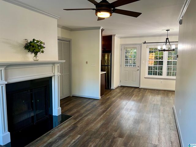 2110 Montreat Way Apt D, Vestavia Hills, AL 35216