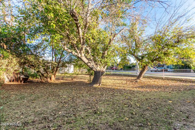 1235 S ROOSEVELT Street, Tempe, AZ 85281