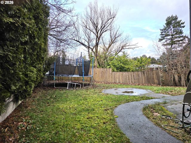 2980 Ne DIVISION St 31, Gresham, OR 97030