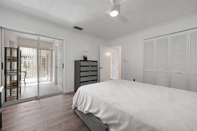 4212 CENTER GATE LANE 2, Sarasota, FL 34233