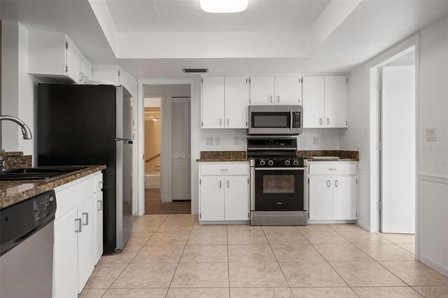 4212 CENTER GATE LANE 2, Sarasota, FL 34233