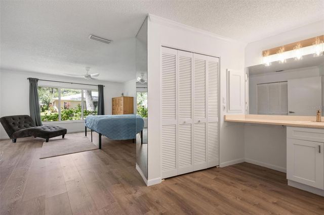 4212 CENTER GATE LANE 2, Sarasota, FL 34233