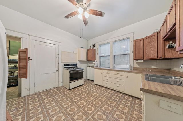 652 Dayton Avenue, Saint Paul, MN 55104