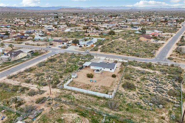 3872 Balsa Avenue, Yucca Valley, CA 92284