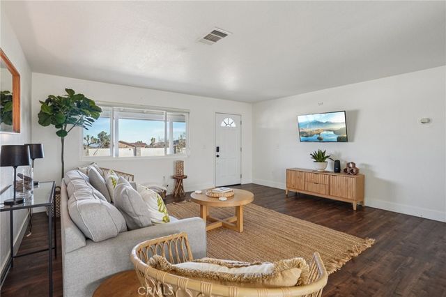 3872 Balsa Avenue, Yucca Valley, CA 92284
