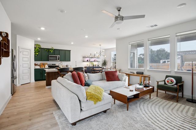 204 Cupreata LN, Leander, TX 78641