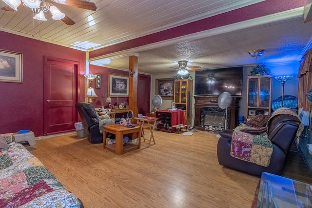 201 N Cleveland Avenue, Cleveland, TX 77327