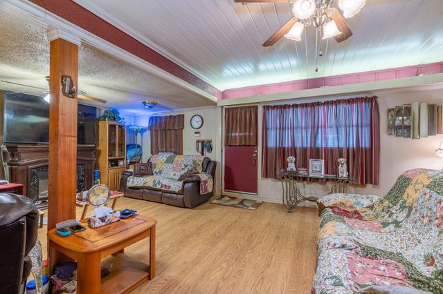 201 N Cleveland Avenue, Cleveland, TX 77327