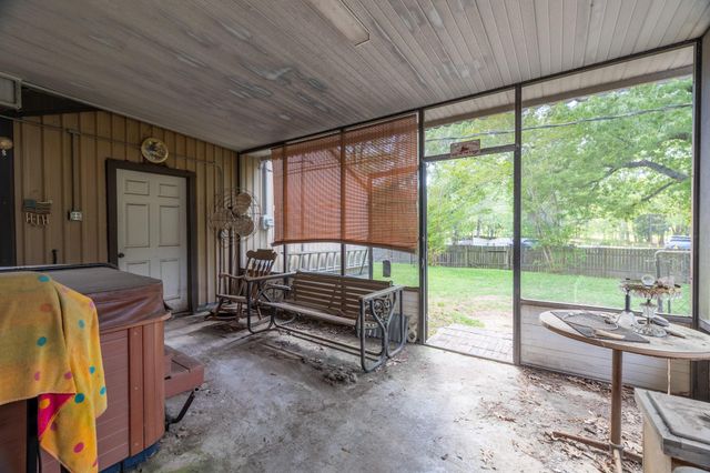 201 N Cleveland Avenue, Cleveland, TX 77327