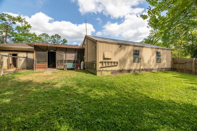 201 N Cleveland Avenue, Cleveland, TX 77327