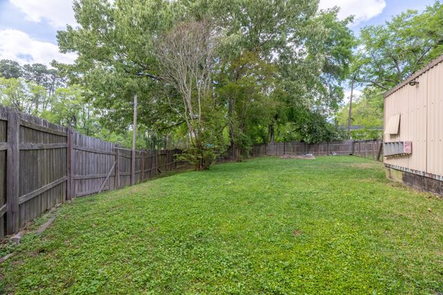 201 N Cleveland Avenue, Cleveland, TX 77327