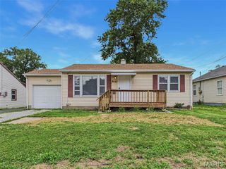 728 N Prairie Street, Bethalto, IL 62010