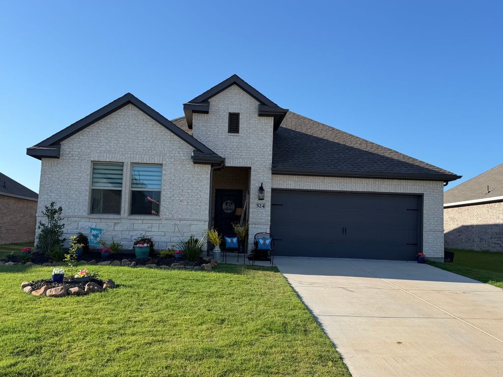 524 Meadowlark Drive, Van Alstyne, TX 75495