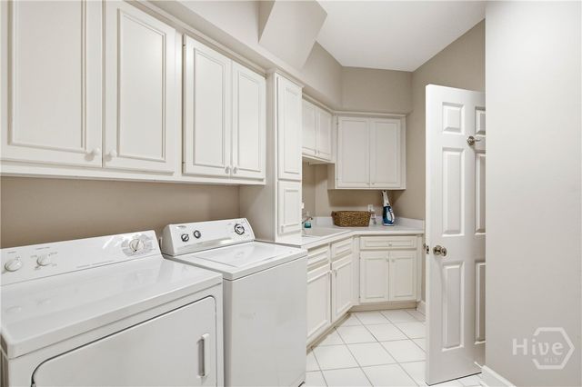 5 Windlass Court, Savannah, GA 31411