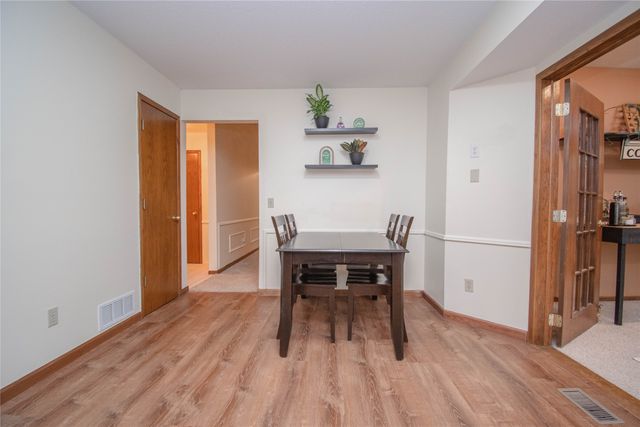 1114 NW Parkridge Drive, Ankeny, IA 50023