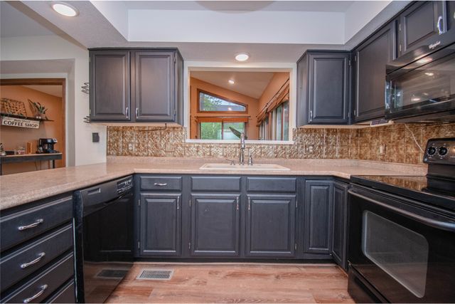 1114 NW Parkridge Drive, Ankeny, IA 50023