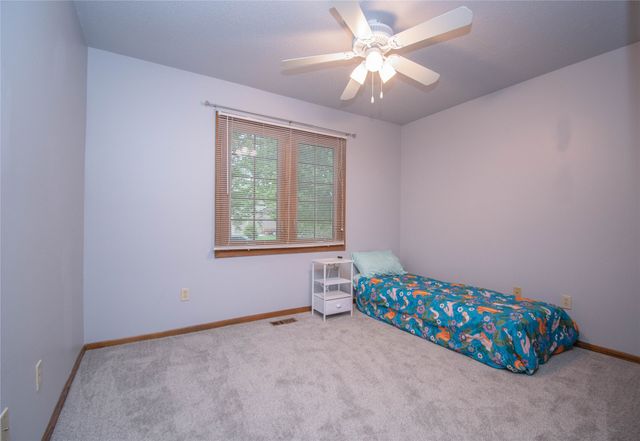 1114 NW Parkridge Drive, Ankeny, IA 50023