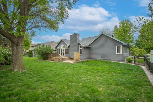 1114 NW Parkridge Drive, Ankeny, IA 50023