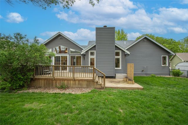 1114 NW Parkridge Drive, Ankeny, IA 50023