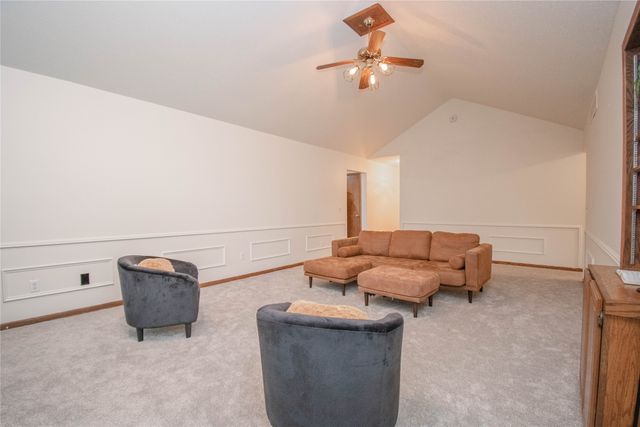 1114 NW Parkridge Drive, Ankeny, IA 50023