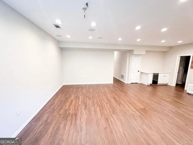 3319 Gardenside Walk, Loganville, GA 30052