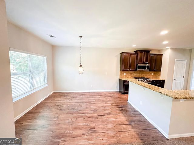 3319 Gardenside Walk, Loganville, GA 30052