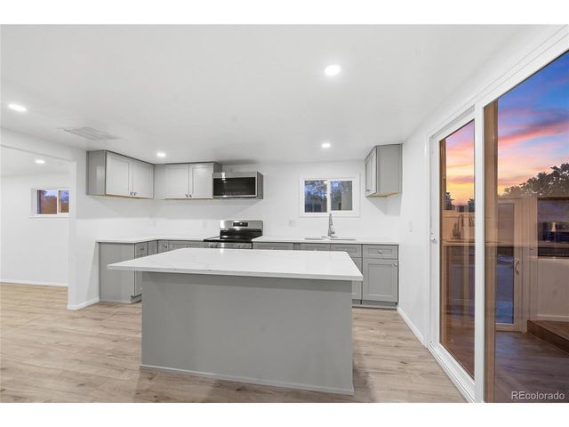 2605 W Gunnison Dr, Denver, CO 80219