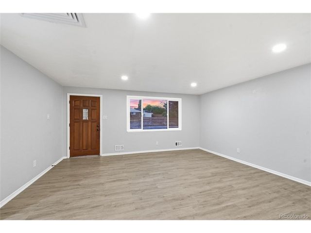2605 W Gunnison Dr, Denver, CO 80219