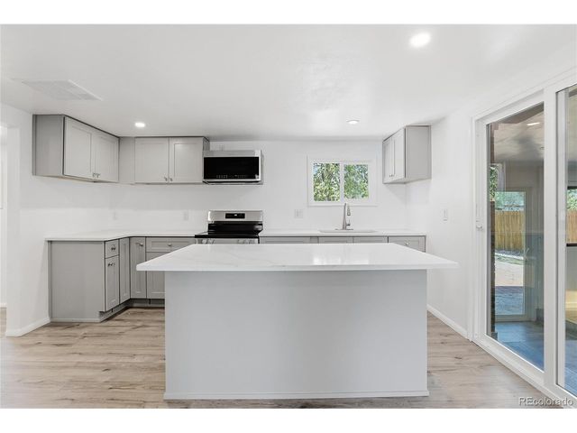 2605 W Gunnison Dr, Denver, CO 80219
