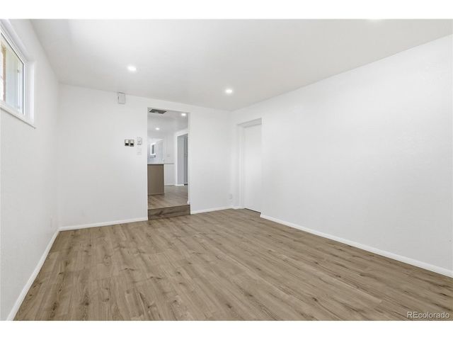 2605 W Gunnison Dr, Denver, CO 80219