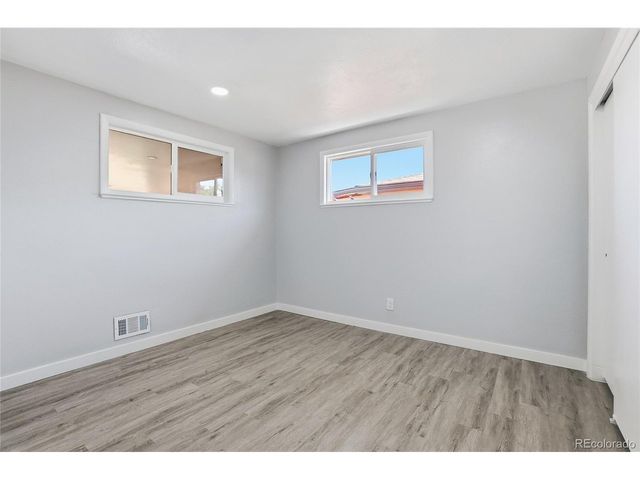 2605 W Gunnison Dr, Denver, CO 80219