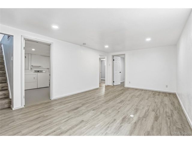 2605 W Gunnison Dr, Denver, CO 80219