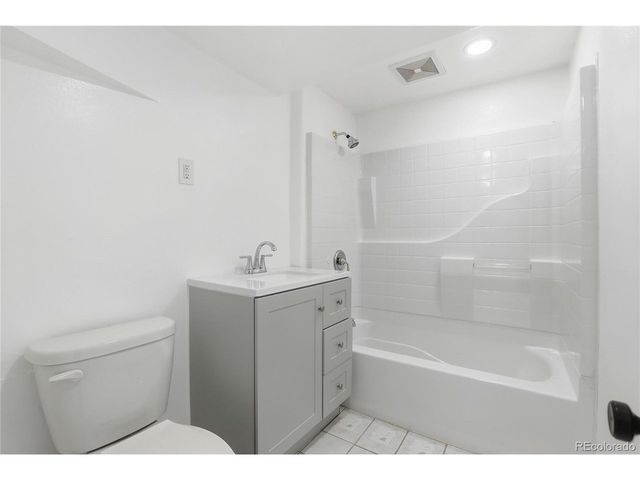 2605 W Gunnison Dr, Denver, CO 80219