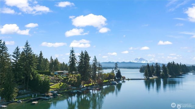 2804 179th Avenue E, Lake Tapps, WA 98391