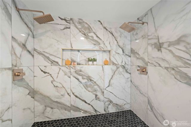 2804 179th Avenue E, Lake Tapps, WA 98391