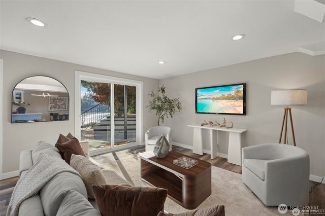 2804 179th Avenue E, Lake Tapps, WA 98391