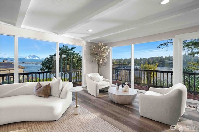 2804 179th Avenue E, Lake Tapps, WA 98391