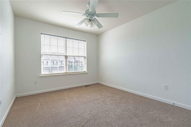 231 Snapdragon Way, Upper Macungie Twp, PA 18104