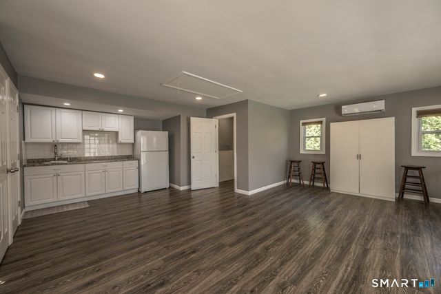 53 Cedar Street, Middlefield, CT 06481