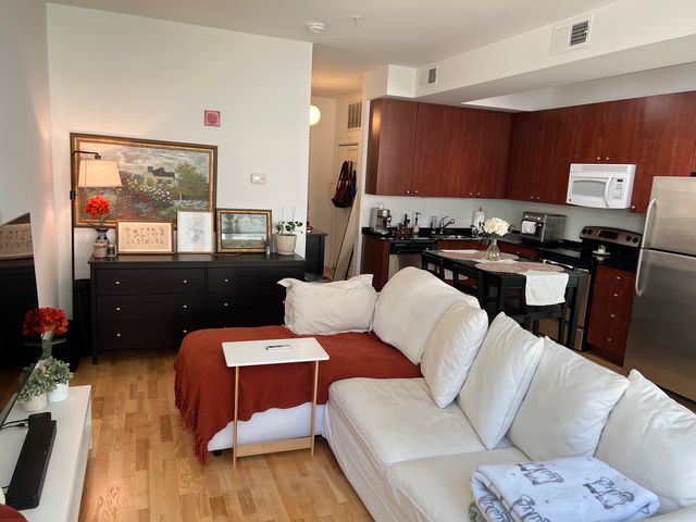 565 W Quincy Street 911, Chicago, IL 60661