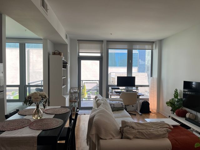 565 W Quincy Street 911, Chicago, IL 60661