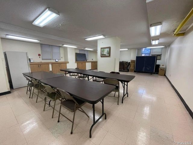 4310 Kissena Boulevard 2B, Flushing, NY 11354