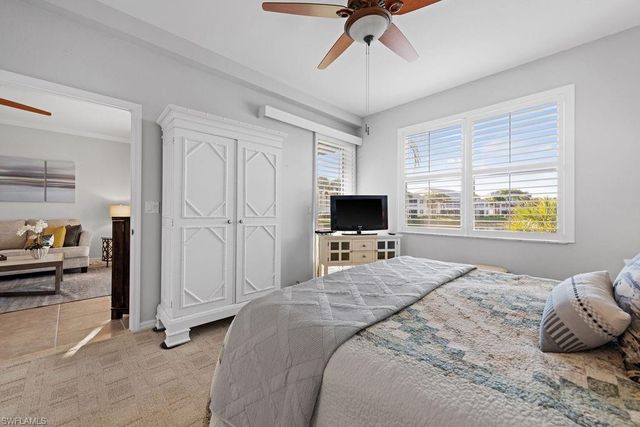 2295 Carrington CT 1-101, Naples, FL 34109