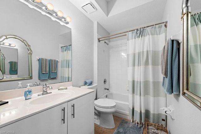 2295 Carrington CT 1-101, Naples, FL 34109
