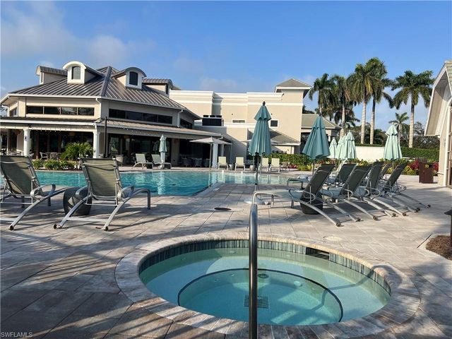 2295 Carrington CT 1-101, Naples, FL 34109